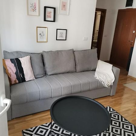 Apartman Kardas Vrnjačka Banja Exteriör bild