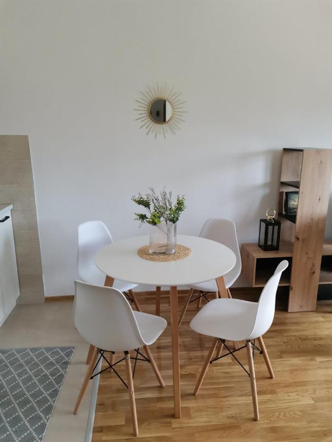 Apartman Kardas Vrnjačka Banja Exteriör bild