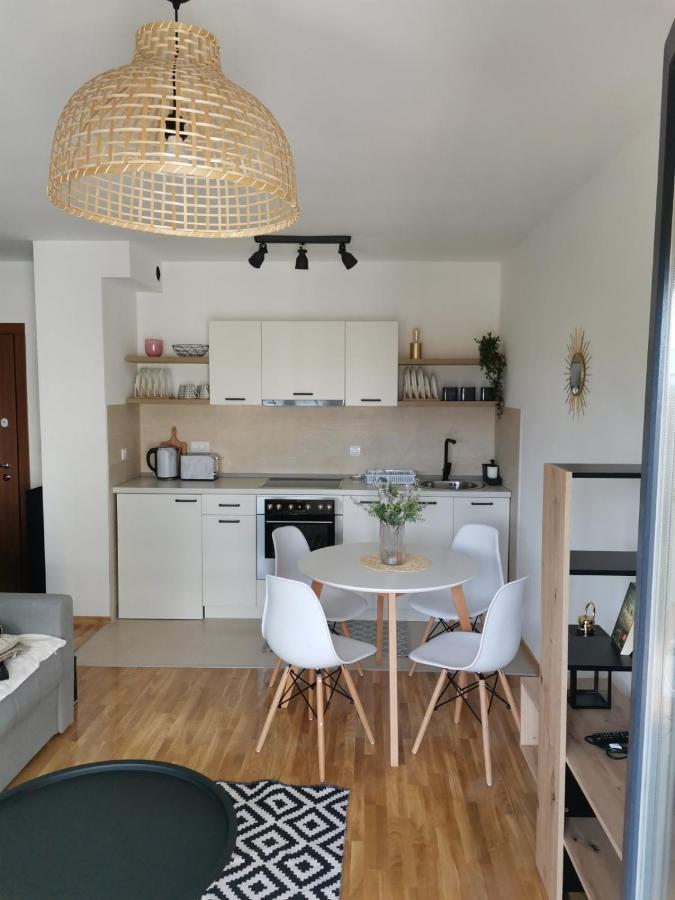 Apartman Kardas Vrnjačka Banja Exteriör bild