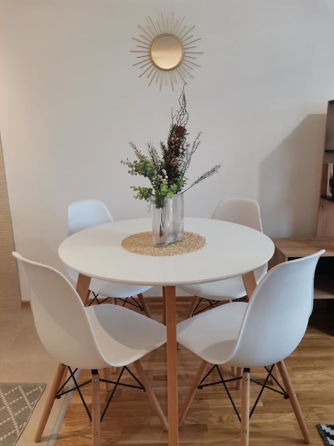Apartman Kardas Vrnjačka Banja Exteriör bild