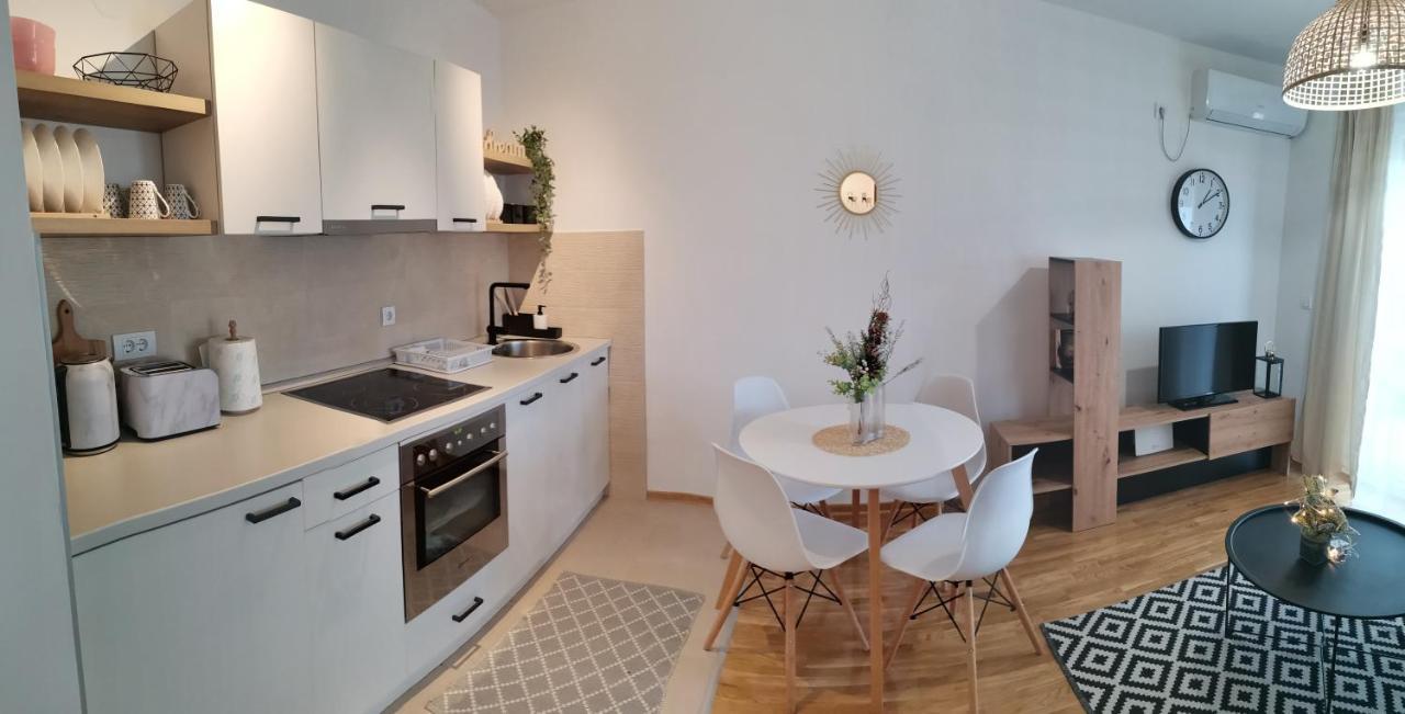 Apartman Kardas Vrnjačka Banja Exteriör bild