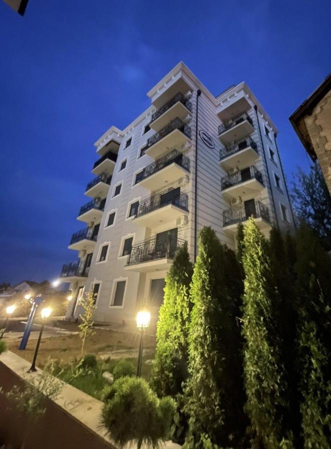 Apartman Kardas Vrnjačka Banja Exteriör bild